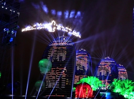 新闻当事人 探访无人机编队