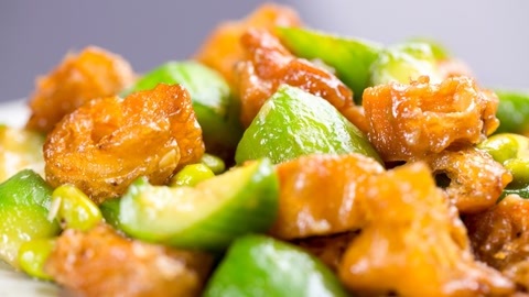 达人厨房 美食台  丝瓜毛豆炒老油条