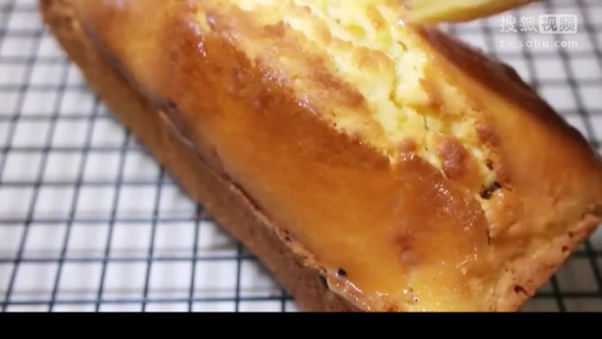 美&middot;食 黄金磅蛋糕，色泽诱人，松软香甜