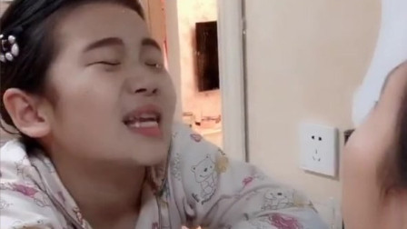 憋疯了吗，自己对着镜子嗨