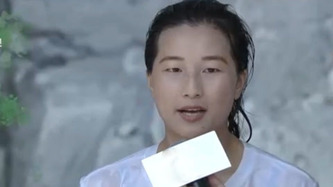 男生女生向前冲第十季 女子拳击运动员汗撒赛道 正能量女孩成功登顶