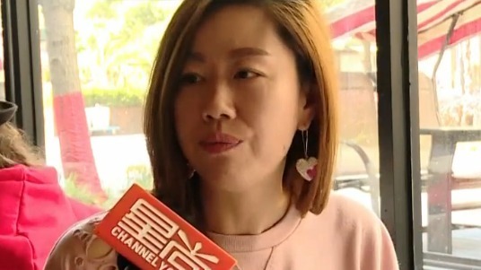 人气美食 一把猪油一把葱 老式葱油饼 还有英文菜单？