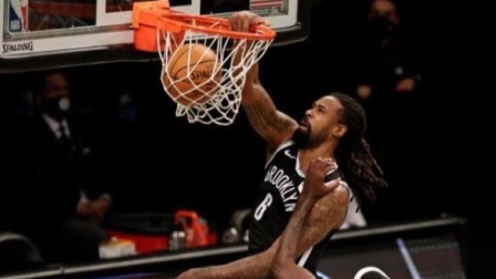 小乔丹加盟后 湖人将有14份NBA标准合同 保留一个阵容名额
