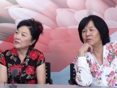 选择2024 女嘉宾落泪怀念亲人 怕老无所依登上选择舞台