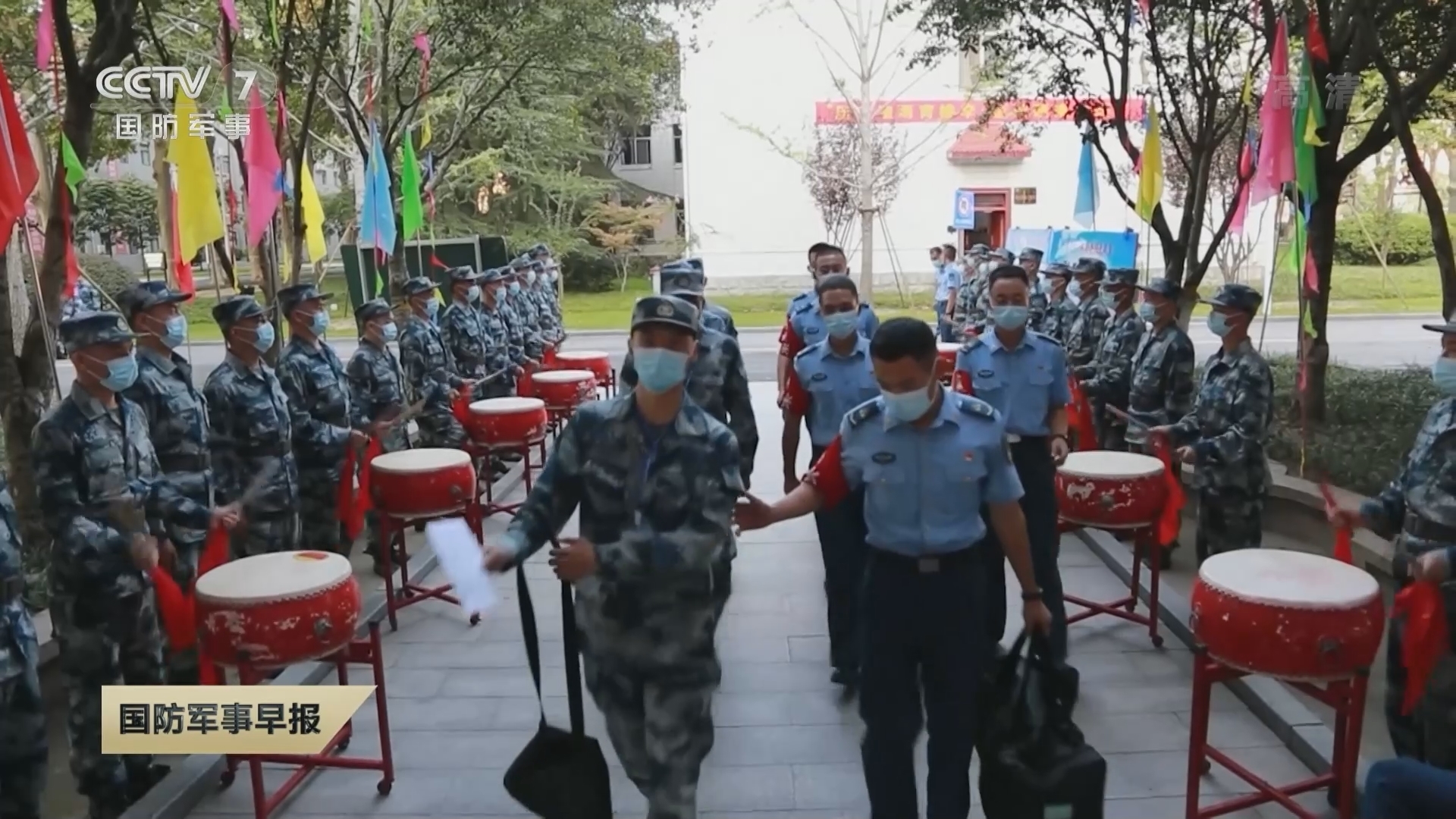 《国防军事早报》 20211225