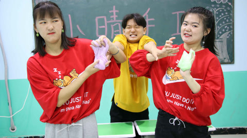 美女家务事 同学抢小晴的无硼砂泥