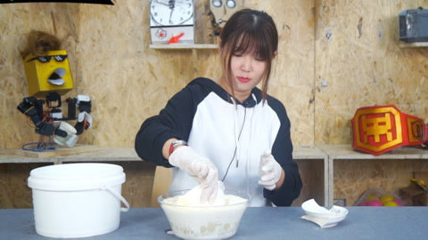 MakerBeta超能作死秀 过期牛奶居然还有这用处？