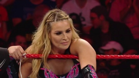 WWE RAW 2019 【RAW 10/14】明日华鬼魅流泪妆携手宝城海里夺胜