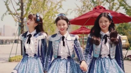 陆仙人领衔奶奶团走秀，李诞不懂伤痛文学？