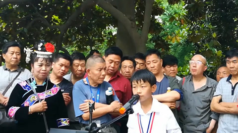 唱罢吹灯 00后小歌神自弹自唱父亲