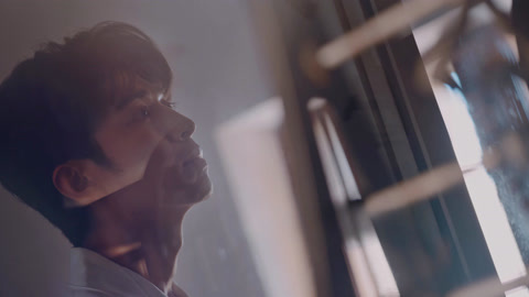 赵小童见证中山路修表人生 解读爱情信物刻度中的温暖分秒