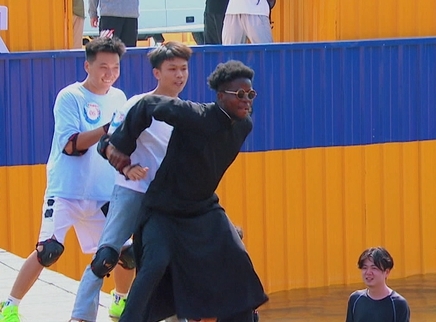 摇啊笑啊桥 第三季 精编版：黑人小哥桥上非洲舞