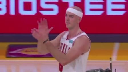 NBA热辣资讯 卡鲁索重回斯台普斯中心！詹姆斯跟卡皇的互动太暖心了！