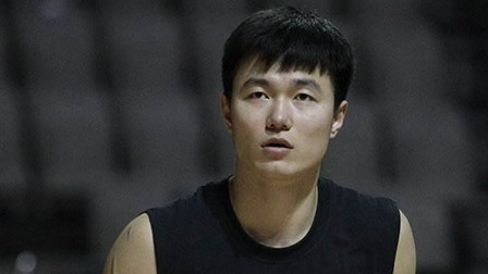 刘书楠现陕西信达新春海报，前辽宁前锋或重回赛场