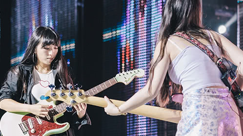 第九期：女子乐队走心演唱《梦在远方》