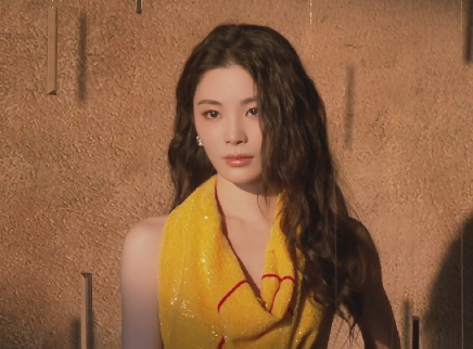 姚晓棠发丝飘逸优雅动人