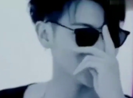 宋茜黄子韬合体登时尚大刊封面