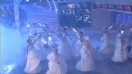 央视1996春晚 周小燕程不时《流光溢彩》，激光琴演奏美轮美奂好像在变魔术