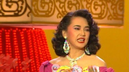 央视1992春晚 胡慧中《城市行囊》，惊艳亮相歌声甜美