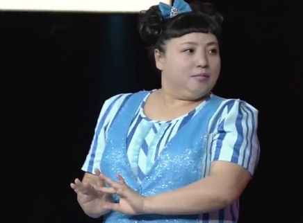 娱乐大歌厅2016 何晶晶 曾子洳火热PK肚皮舞