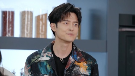 孟佳亲自下厨烹饪拿手菜，付辛博帮厨料酒和油傻傻分不清