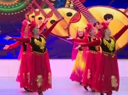 321动起来 广场舞《花儿》