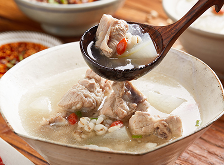 美食台 这样烧冬瓜薏米排骨汤解暑热