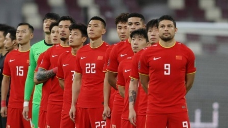 国足vs阿曼首发：洛国富、阿兰双双先发！