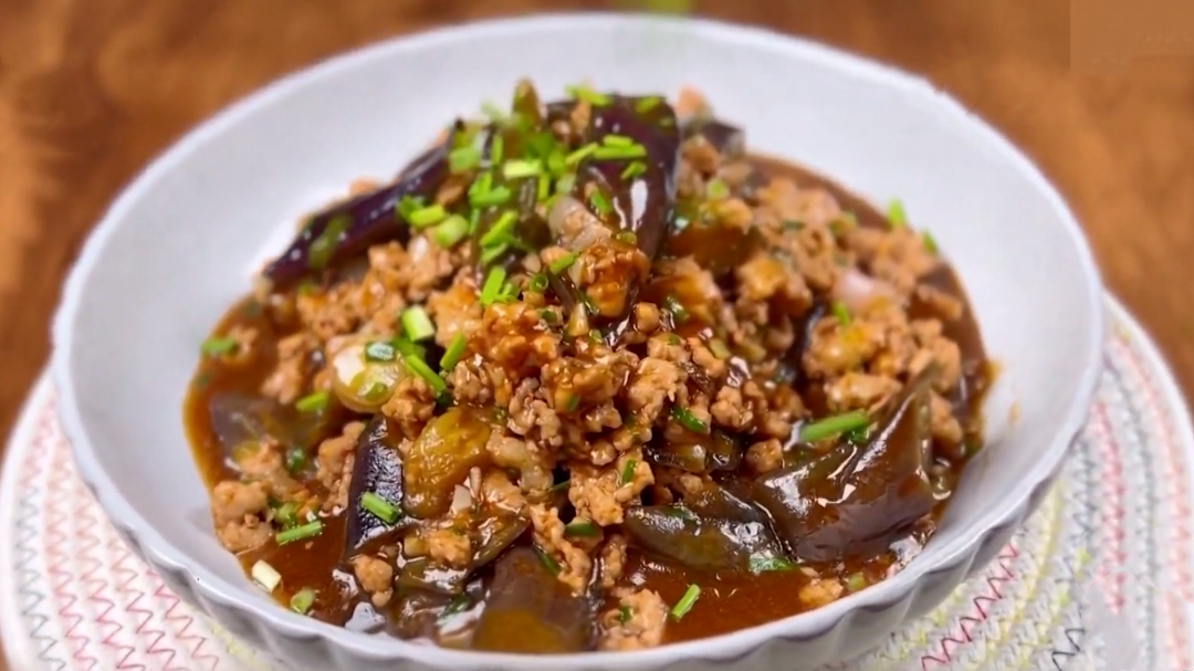 人气美食 下饭菜肉末茄子 不吸油有妙招