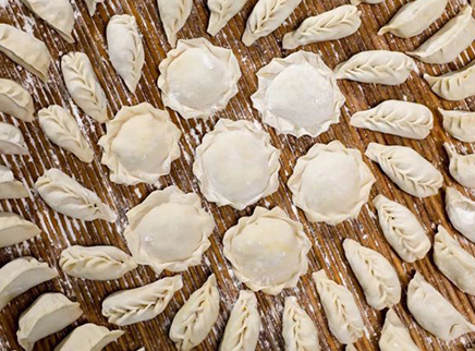 美食台 东北酸菜饺子要和东北大婶学