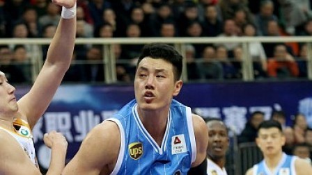CBA 18/19赛季 上海VS北京第四节：蔡亮爆种疯狂追分，翟晓川关键三分带走比赛