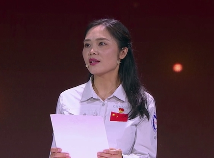 首位"女蛟龙"揭秘海底神奇世界