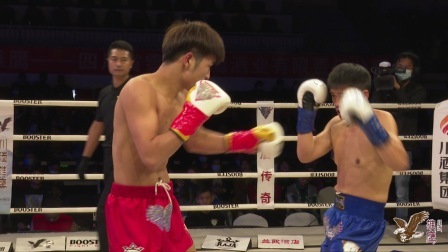 中国小将刘旭上场就各种飞膝顶对手，对手根本来不及躲闪！