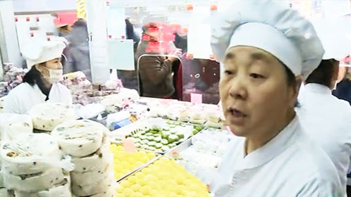 人气美食 一口“年味”糯米香 老字号糕团提前探！