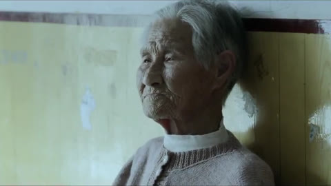 屏行星乐汇 凭什么挖她们的痛苦给你看?反思的时间太长；她们的时间不多了