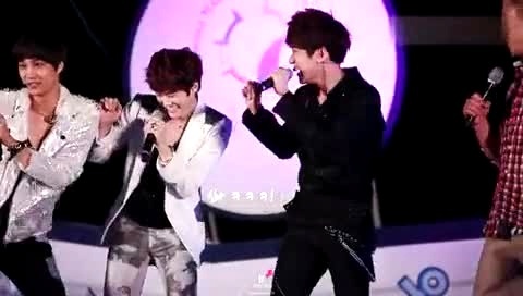 EXO 乐天世界公演 灿烈Beatbox 主白贤 饭拍版 12/05/26-EXO-K