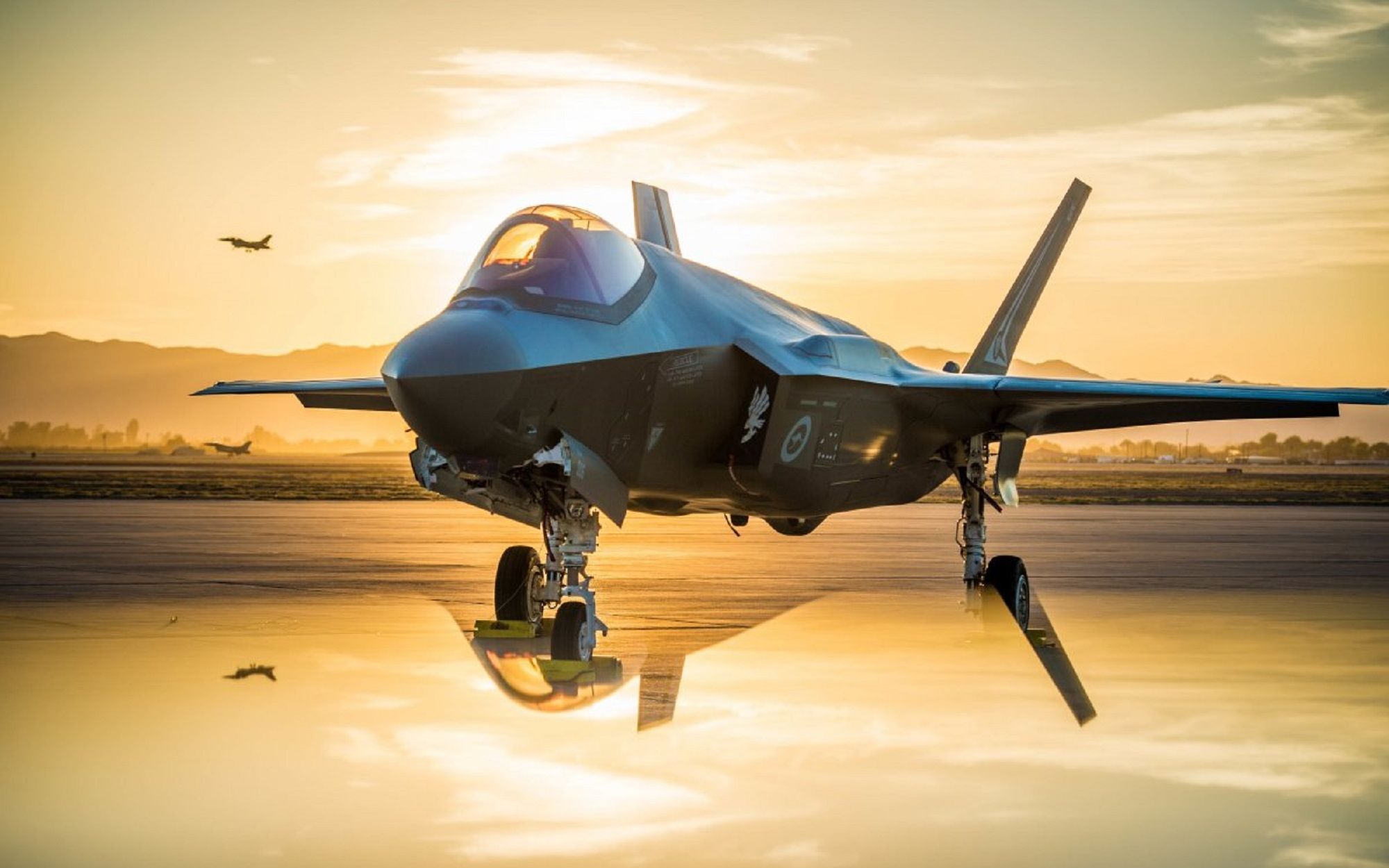 葛立德：F-35参考了雅克－141的哪些设计？又创新了什么？
