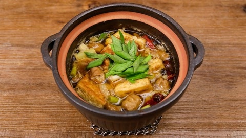 达人厨房 臭豆腐肥肠煲