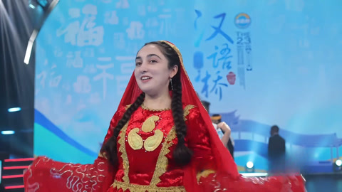 晋级赛间隙举办国际大秀 三十强选手紧张备赛
