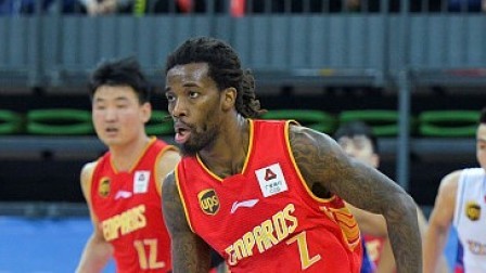 CBA 18/19赛季 天津VS深圳第四节：伯顿致命三分杀死比赛，天津93-107深圳