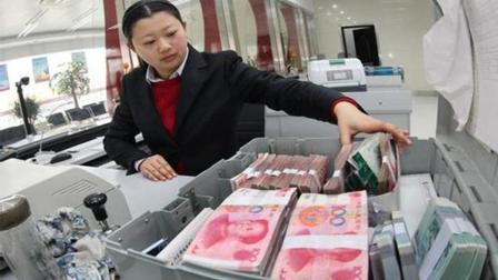 将100万存进银行，为什么最好要分开两家银行存钱?