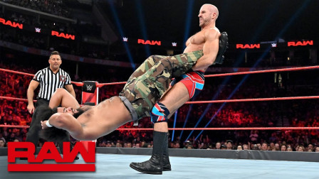WWE RAW 2019 【RAW 07/08】凯萨罗祭出组合攻击技，旋转+锁腿，逼无敌荷西拍地认输