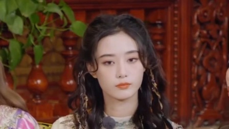 陈卓璇开启多巴胺美食之旅，徐艺洋沉浸式体验制馕过程