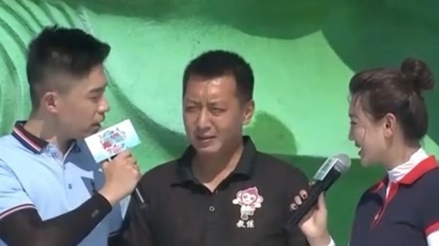 男生女生向前冲 第十一季 柔弱女生组冲锋队 足球队员勇往直前