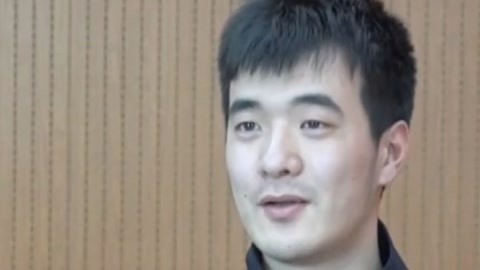 法治中国60分 “凡人英雄”邵向荣 消防员急救醉酒男