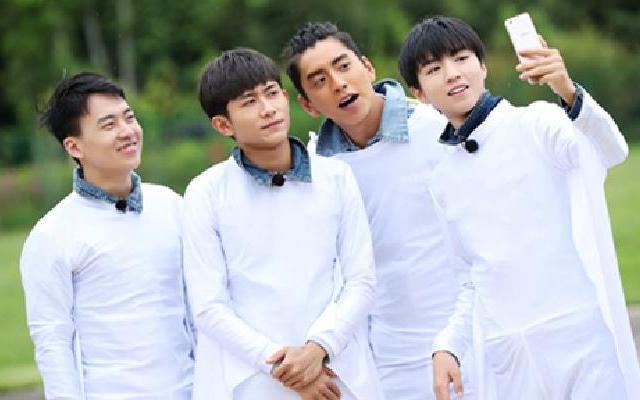 高能少年团 《高能少年团》第7期：王俊凯化身“蝙蝠侠” 被直升机“吹上天”