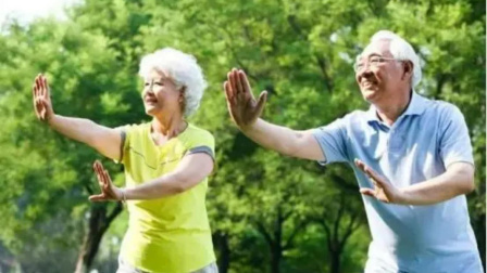 健康之路 老人到底是运动好还是静养好？