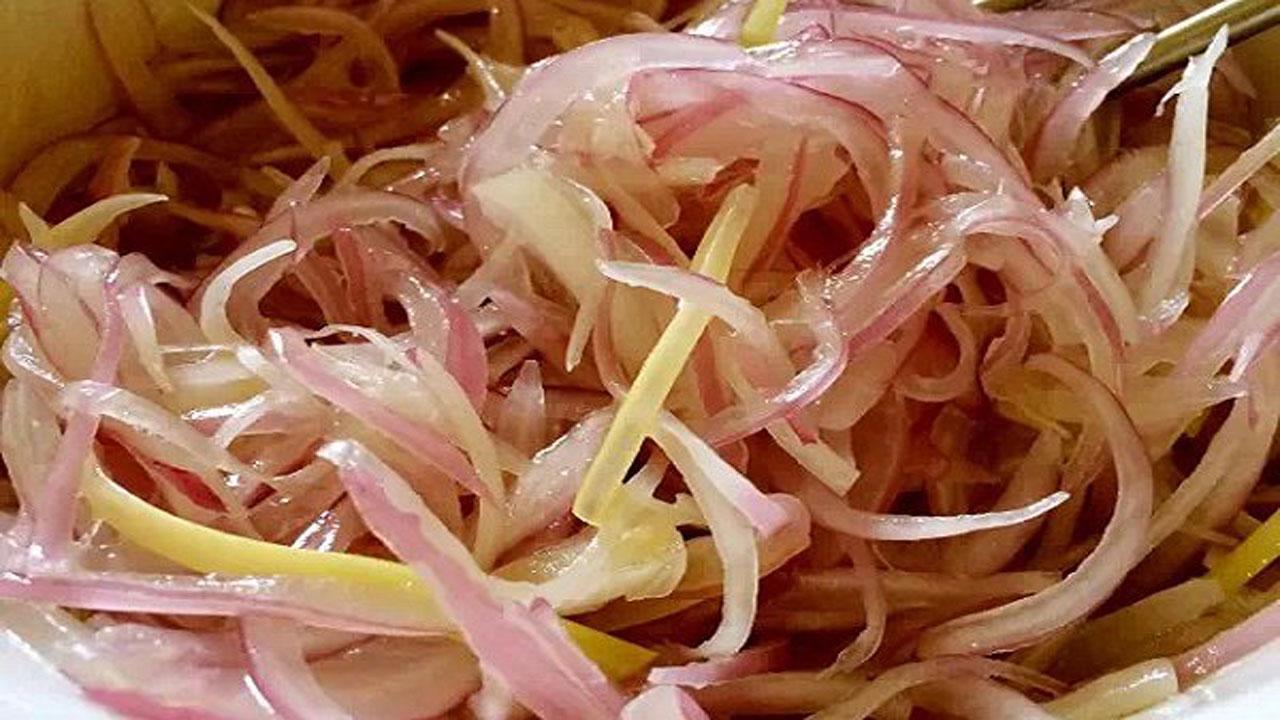 美&middot;食 洋葱别再炒了，这么做营养最丰富，简单两步，常吃抗癌降压防流感