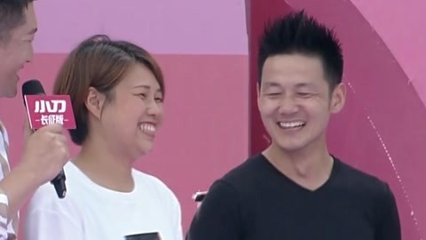 冲冲侠英雄救美助力闯关 交警身手矫健登上高台