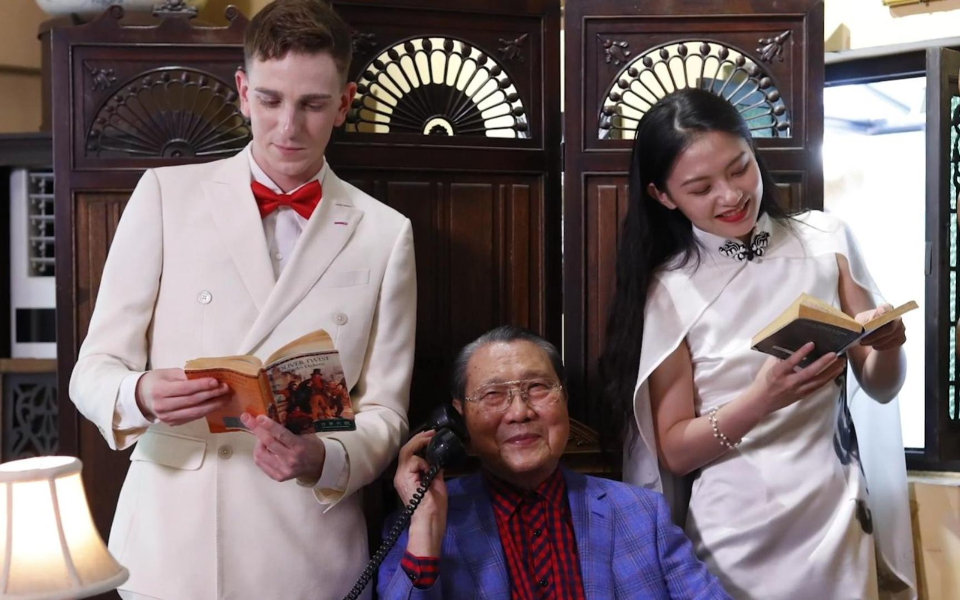 精致“老顽童”迪厅跳舞重返青春